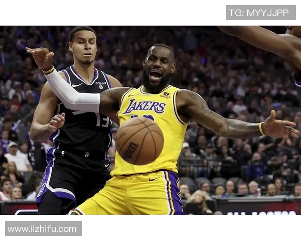 国王!卡斯尔收获詹姆斯亲签球衣和祝福:我欣赏你的一切请继续 国王!卡斯尔收获詹姆斯亲签球衣和祝福:我欣赏你的一切请继续