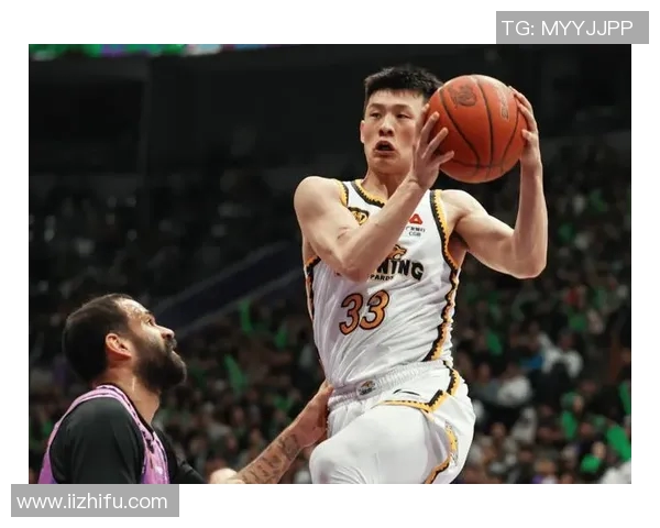 揭幕战早场训练踩场图来了📷！大战在即 北控男篮全力以赴