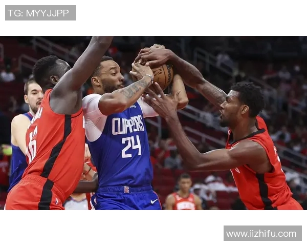 鲍威尔盛赞替补：首发挣扎时点燃斗志